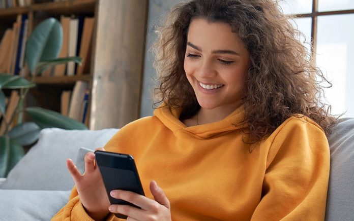 Play Netflix for free for 84 days, get unlimited 5G data and the opportunity to make calls.