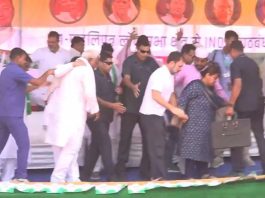 Rahul Gandhi narrowly escapes stage collapse during Bihar rally - watch video