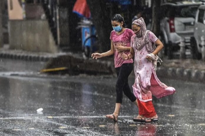 IMD Rainfall Alert: Heavy rain and hailstorm alert in these states with winds of 50 kmph...