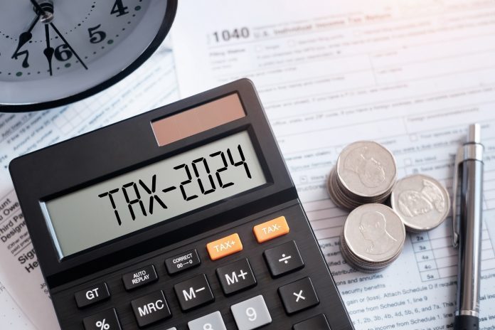 Income Tax Regime: Which one should you use between the old and new income tax regime? Know the answers of experts Income Tax Regime: Which one should you use between the old and new income tax regime? Know the answers of experts