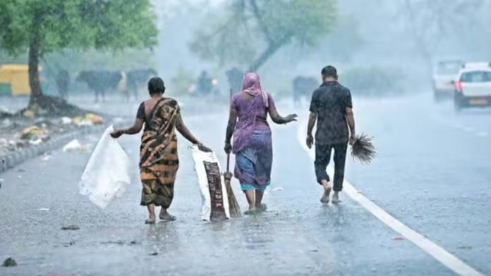 IMD Rain Alert: Thunderstorm and rain warning for five days; Yellow alert for two days, what did IMD say in the latest update IMD Rain Alert: Thunderstorm and rain warning for five days; Yellow alert for two days, what did IMD say in the latest update