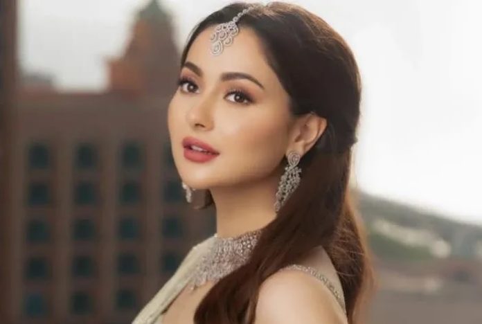 Pakistani actress danced on the song Current Laga Re from Circus in such a way that it created a stir on the internet Pakistani actress danced on the song Current Laga Re from Circus in such a way that it created a stir on the internet