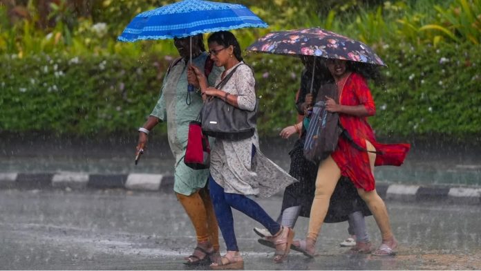 IMD Rain Alert: Heavy rains in Delhi-NCR cause waterlogging and traffic jams, 'Yellow alert' issued in 14 districts of UP