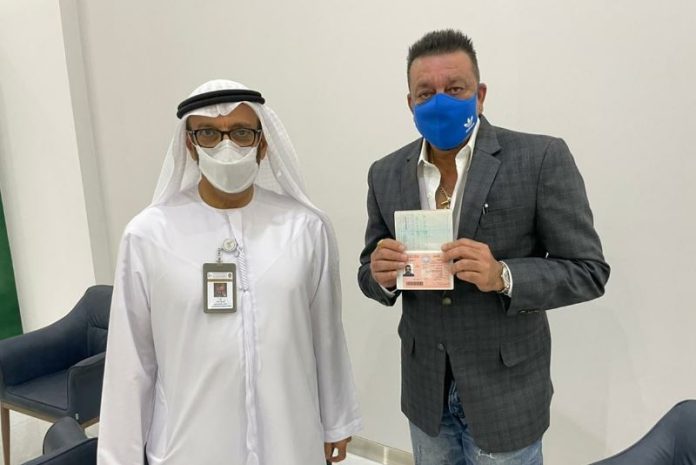 Sanjay Dutt the first Indian actor to get UAE's Golden Visa, daughter Trishala expressed happiness by commenting Sanjay Dutt the first Indian actor to get UAE's Golden Visa, daughter Trishala expressed happiness by commenting