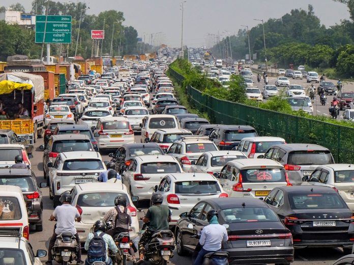 Traffic Police Update: Traffic will be affected in Delhi on Tuesday, avoid going on these routes, advisory issued Traffic Police Update: Traffic will be affected in Delhi on Tuesday, avoid going on these routes, advisory issued