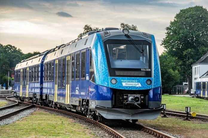 New Hydrogen Train: Country’s first hydrogen train ready to run on this route, know date and route New Hydrogen Train: Country’s first hydrogen train ready to run on this route, know date and route