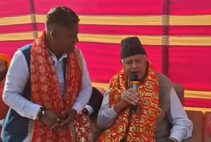 Farooq Abdullah danced to the song 'Tune mujhe bulaya sherawaliye', VIDEO viral Farooq Abdullah danced to the song 'Tune mujhe bulaya sherawaliye', VIDEO viral