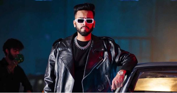 YouTuber Elvish Yadav Bio- Age, Height, Parents, GF, Net Worth