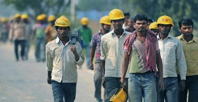 Saudi Arabia made a big change for workers, know how much Indians will be affected?