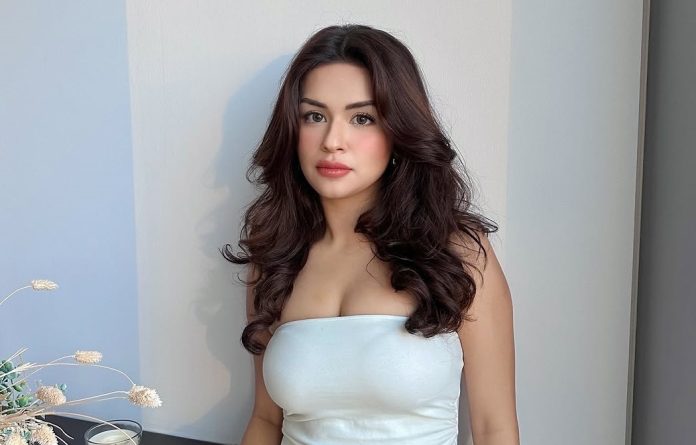 Avneet Kaur's glamorous pictures went viral, fans went crazy over her beauty and confidence