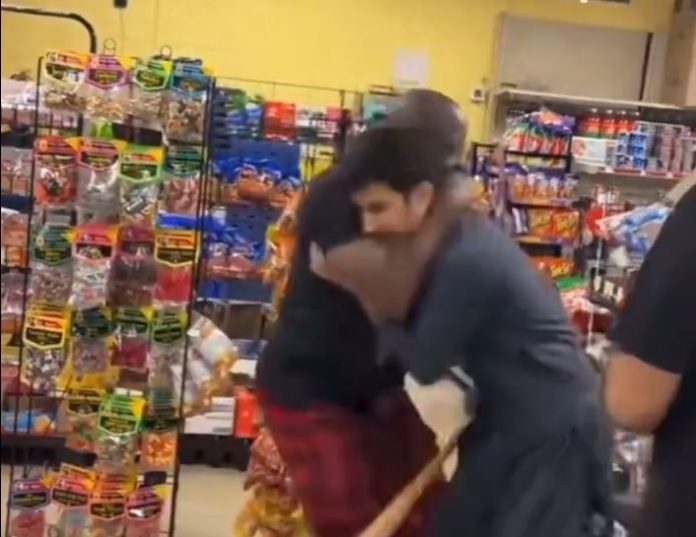 Pakistani man was dragged and beaten so badly by an American man that the video went viral Pakistani man was dragged and beaten so badly by an American man that the video went viral