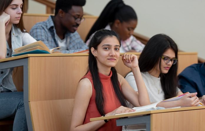 Cheapest MBA Colleges 5 cheapest colleges to do MBA, you will get degree in 2 lakhs, salary will be more than 10 lakhs