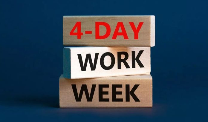 4 Days Work Week: Now government employees will have to work 4 days a week and will get 3 days off, order implemented here 4 Days Work Week: Now government employees will have to work 4 days a week and will get 3 days off, order implemented here