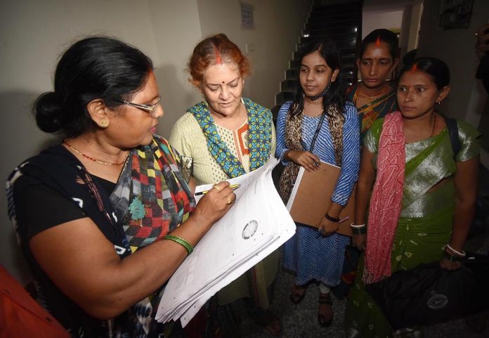 Census will start 6 months earlier in these 4 states, notification has been issued; full details Census will start 6 months earlier in these 4 states, notification has been issued; full details