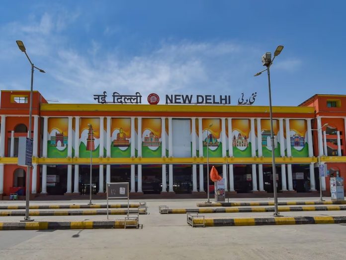Railway Station demolished: Now New Delhi Railway Station will be demolished with a bulldozer! Know the reason for demolition