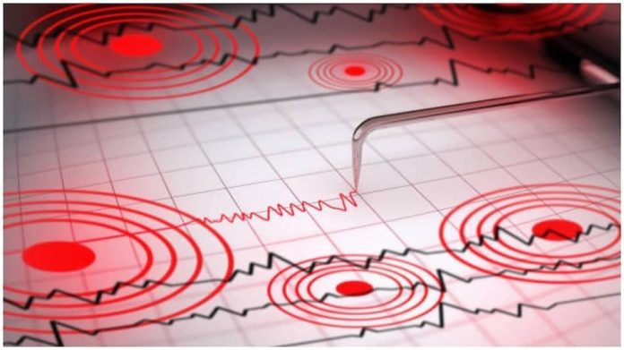 Strong earthquake strikes Delhi-NCR, earth kept shaking for 10 seconds Strong earthquake strikes Delhi-NCR, earth kept shaking for 10 seconds