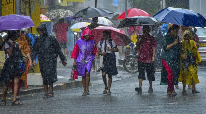 Heavy Rain Alert: Heavy rains and floods wreak havoc in these states, know the weather condition