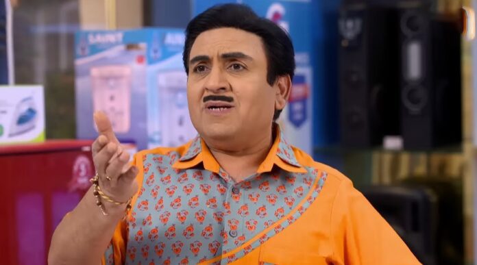 VIDEO: 'Jethalal' aka Dilip Joshi stole the show at Garba night, dancing in a way that made everyone copy him.