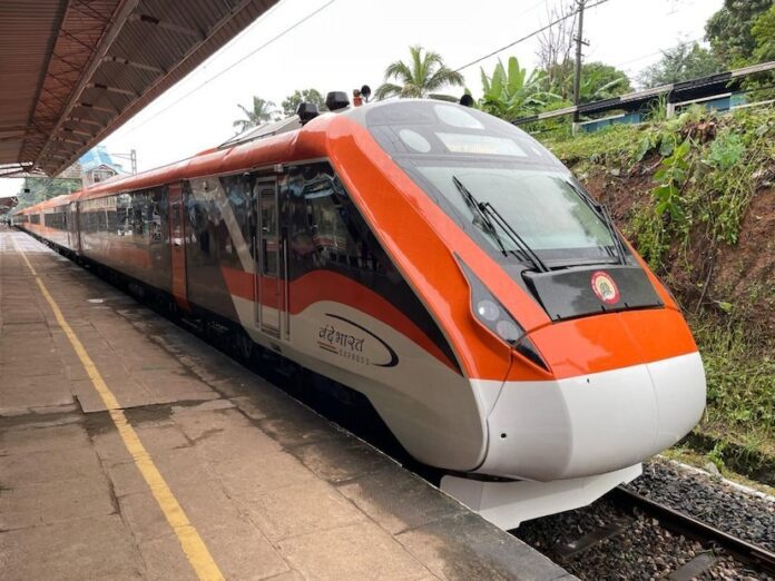 Vande Bharat Train: Good news for tourists! Another Vande Bharat train will run from Varanasi, check complete details Vande Bharat Train: Good news for tourists! Another Vande Bharat train will run from Varanasi, check complete details