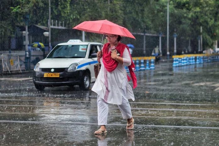 Weather Forecast: Heavy rains expected in 6 states within 72 hours, IMD warns