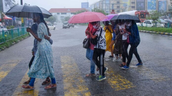 Heavy Rain Alert: 3 major cyclonic circulations have activated, triggering warnings of heavy rain and strong winds - know the weather forecast