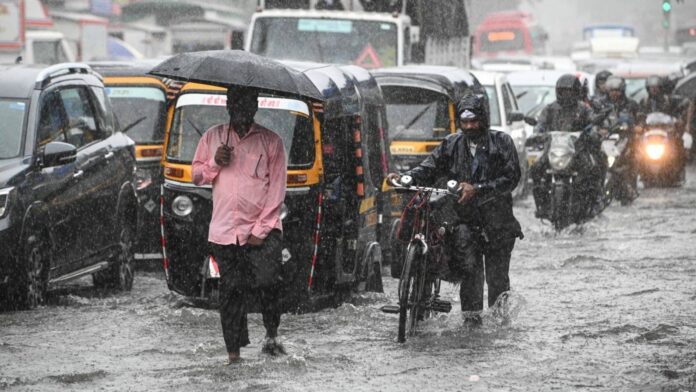 Heavy Rain Alert Due to these 4 cyclonic circulations, there is a warning of devastating rain for 5 days.
