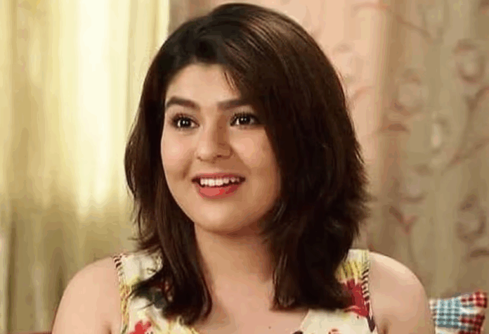 TMKOC's Sonu Sood poses in a bikini with her mother, social media users give her advice TMKOC's Sonu Sood poses in a bikini with her mother, social media users give her advice