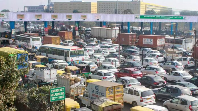 Toll Plaza Rules These people will not have to pay while crossing the toll plaza, do you know this rule