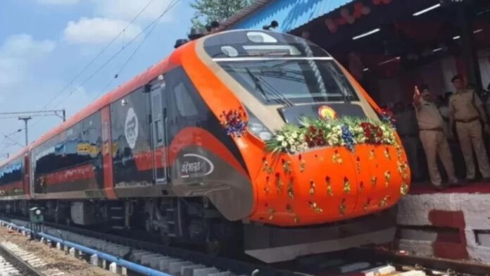 New Vande Bharat train will run on this route, and the journey to Goa will take 13 hours. New Vande Bharat train will run on this route, and the journey to Goa will take 13 hours.