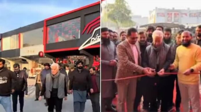 Defence Minister Khawaja Asif trolled over 'fake' Pizza Hut opening in Pakistan, company issues fraud warning Defence Minister Khawaja Asif trolled over 'fake' Pizza Hut opening in Pakistan, company issues fraud warning