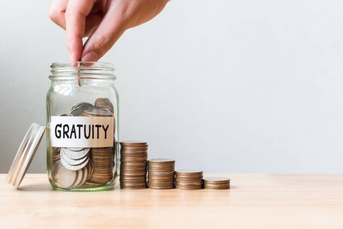 Gratuity Rules: Big news! Double gratuity to government employees, government clarifies rules and limits under NPS - Details here
