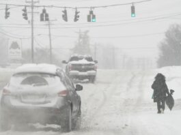 US Weather: 12,000 flights cancelled in US due to snowstorm, 30 dead so far