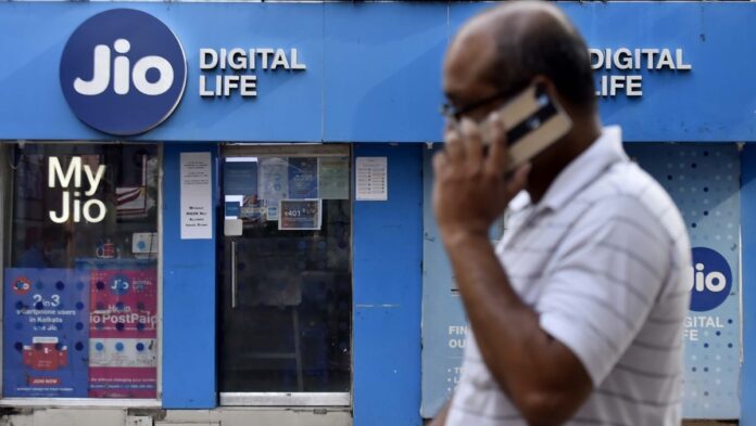 Jio Recharge Plan: 369 rupees will provide calling, data and more for 84 days, this plan of Jio is special