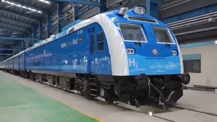 Hydrogen Train: Country's first hydrogen train trial on this route was successful, running at a speed of 70 km per hour.
