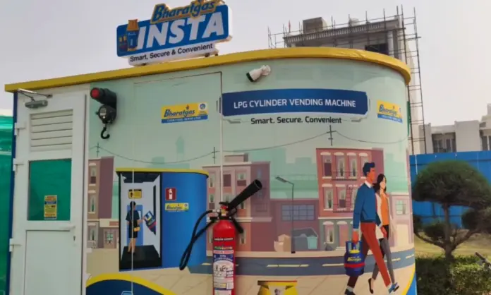 LPG ATM Now you will get a filled cylinder in 3 minutes, new service started