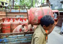 LPG Cylinders Refilled: Now LPG cylinders of some special people will not be refilled, a big decision of the government LPG Cylinders Refilled: Now LPG cylinders of some special people will not be refilled, a big decision of the government