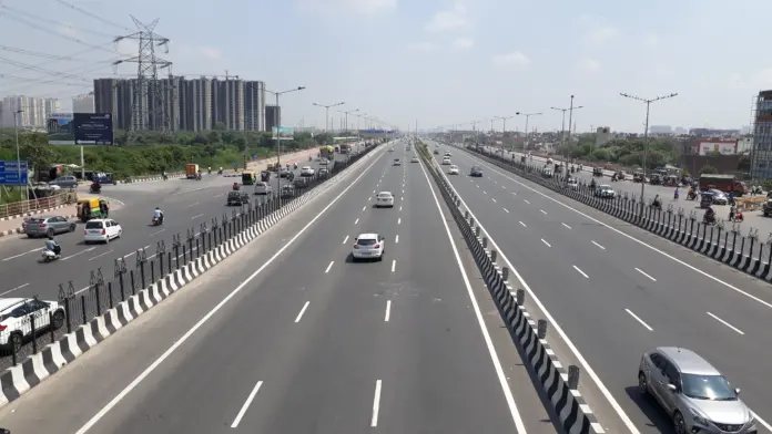 New Expressway Now 22-hour journey will be completed in 12 hours; the country's first 8-lane tunnel is ready.