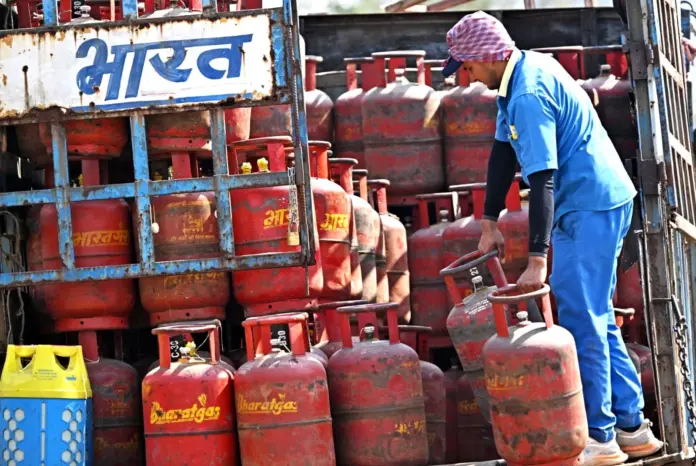New LPG cylinder rules apply! LPG cylinders won't be available without Aadhaar, so complete your e-KYC process from home in minutes.