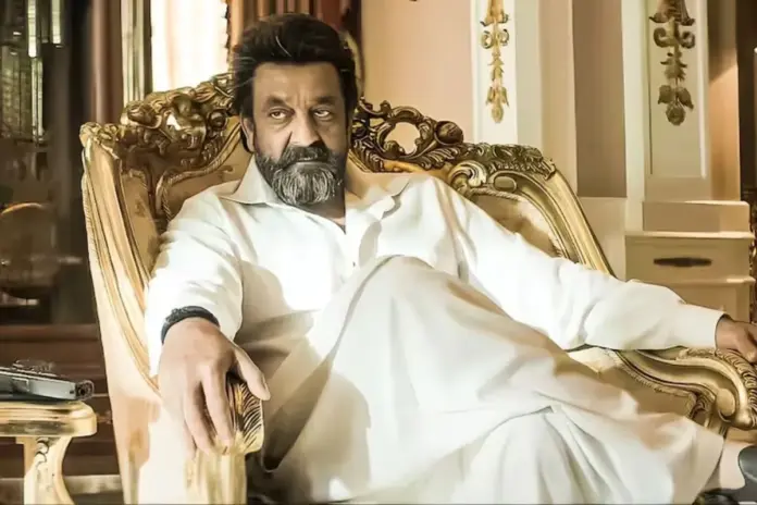 Pakistani influencer gifts Sanjay Dutt a gold-plated iPhone 17, you will be surprised to know the price