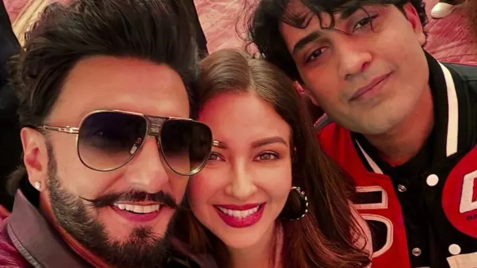 Saumya Tandon slaps Ranveer Singh at Dhurandhar's party; laughing video goes viral