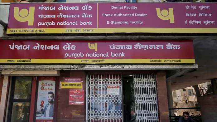 How much fixed interest will you earn after 10 years if you open an FD of ₹2,00,000 with Punjab National Bank See the full calculation.