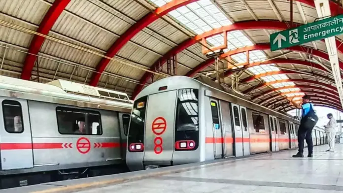 Delhi Metro Action Selling goods on the Delhi Metro without permission will incur a fine of up to ₹5,000, Know rules here