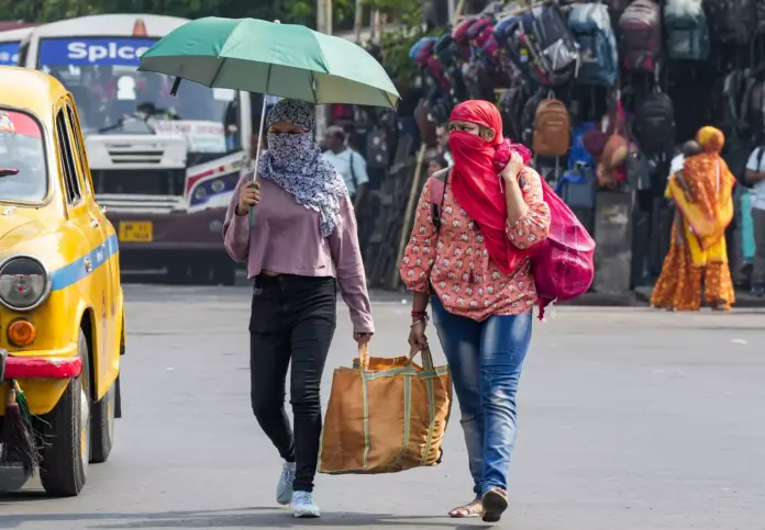 Delhi-NCR Weather: Heatwave grips Delhi-NCR; mercury set to cross 40°C as IMD issues heatwave warning.