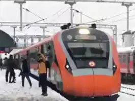 Vande Bharat Express Now travel from Delhi to Srinagar for just ₹1948, check route and stoppages