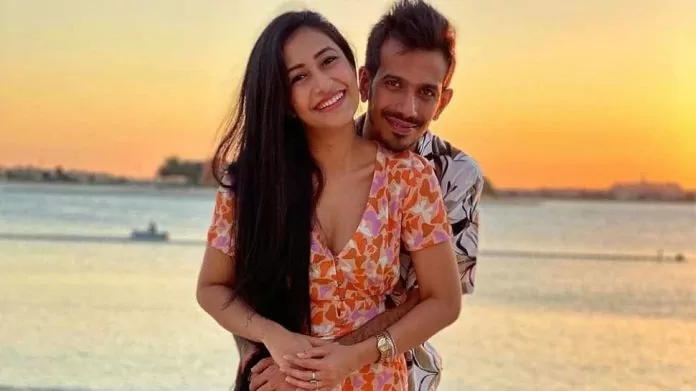 Dhanashree openly hugged Yuzvendra Chahal, photos went viral on social media