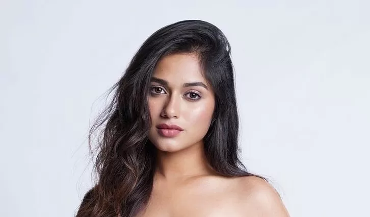 Jannat Zubair became bo*ld in front of the camera wearing such a short dress, increased internet's mercury