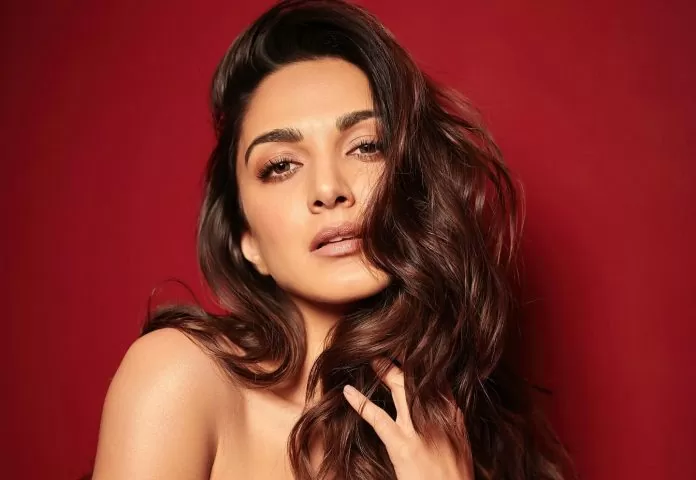 Kiara Advani went bold wearing a backless dress, created a sensation on social media