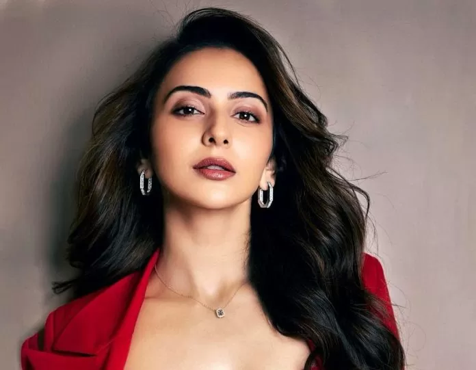 Rakul Preet Singh's boldness is increasing every day, wearing black dress increased the mercury of the internet