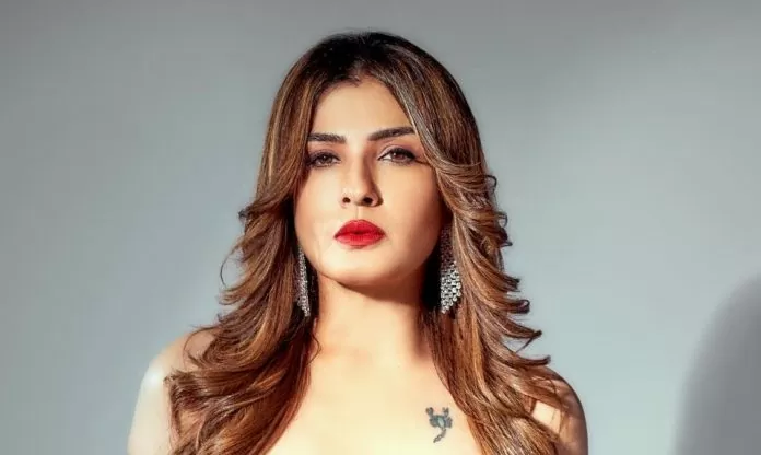 Raveena Tandon looked beautiful in blue dress, fans were impressed by the look