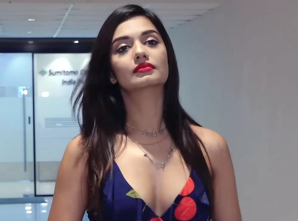 Divya Aggarwal crossed all limits of boldness, gave bold poses in a transparent gown